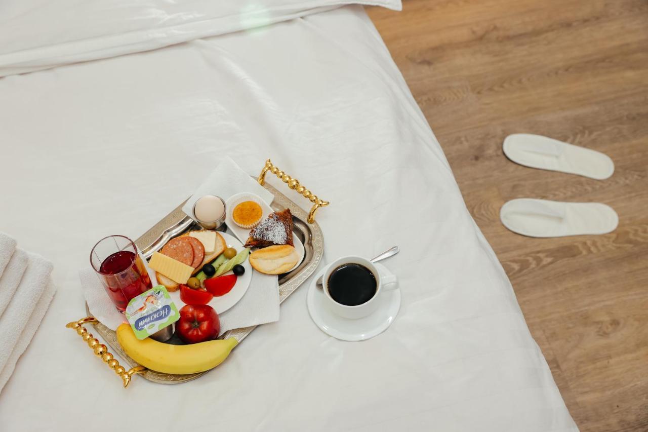 Grand Hotel Bişkek Dış mekan fotoğraf