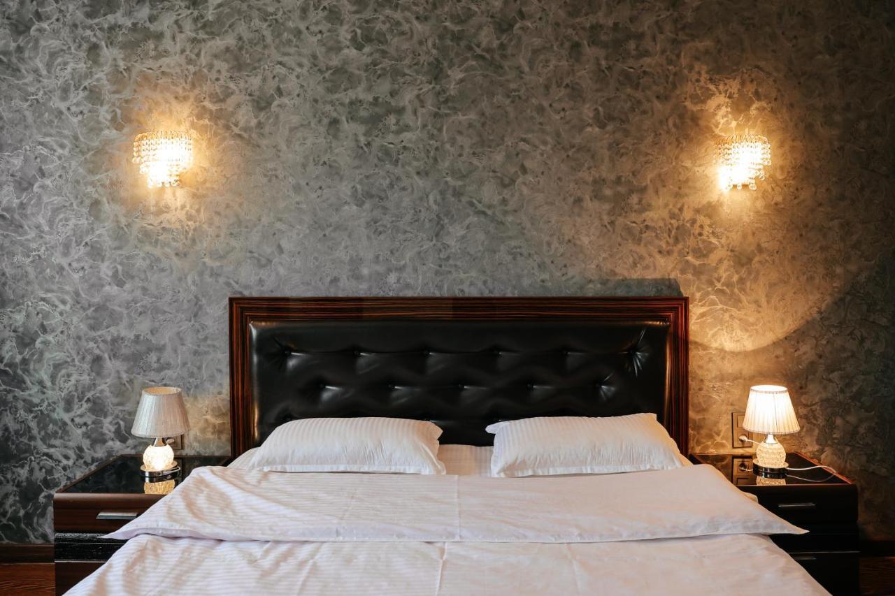 Grand Hotel Bişkek Dış mekan fotoğraf