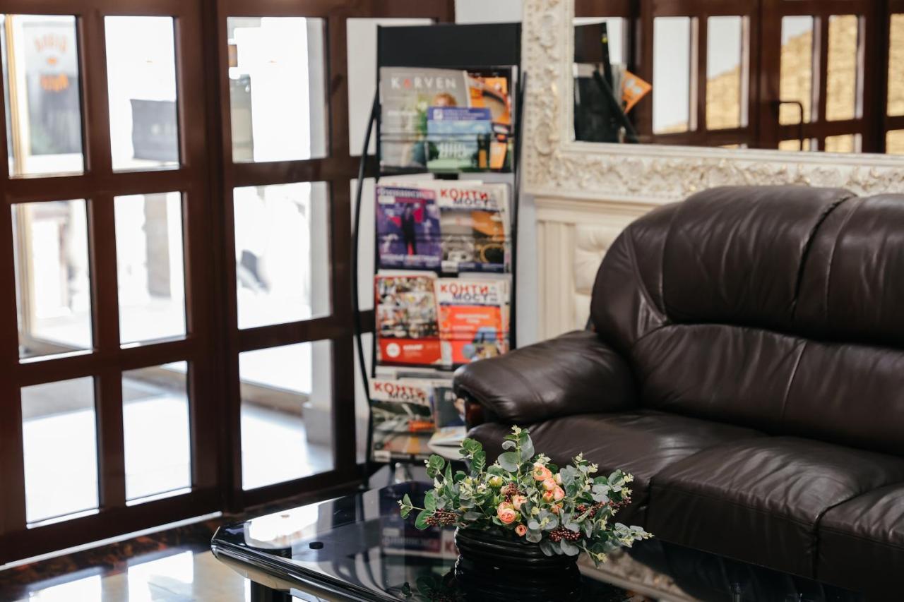 Grand Hotel Bişkek Dış mekan fotoğraf