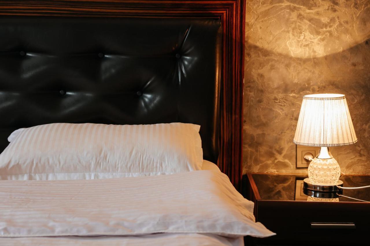Grand Hotel Bişkek Dış mekan fotoğraf