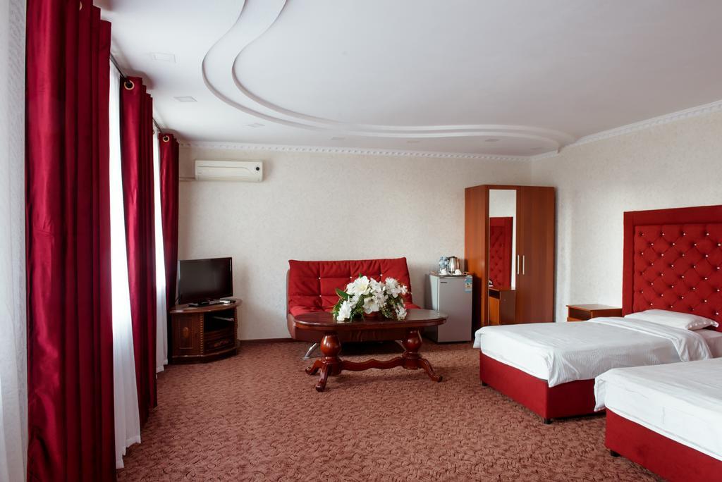 Grand Hotel Bişkek Dış mekan fotoğraf