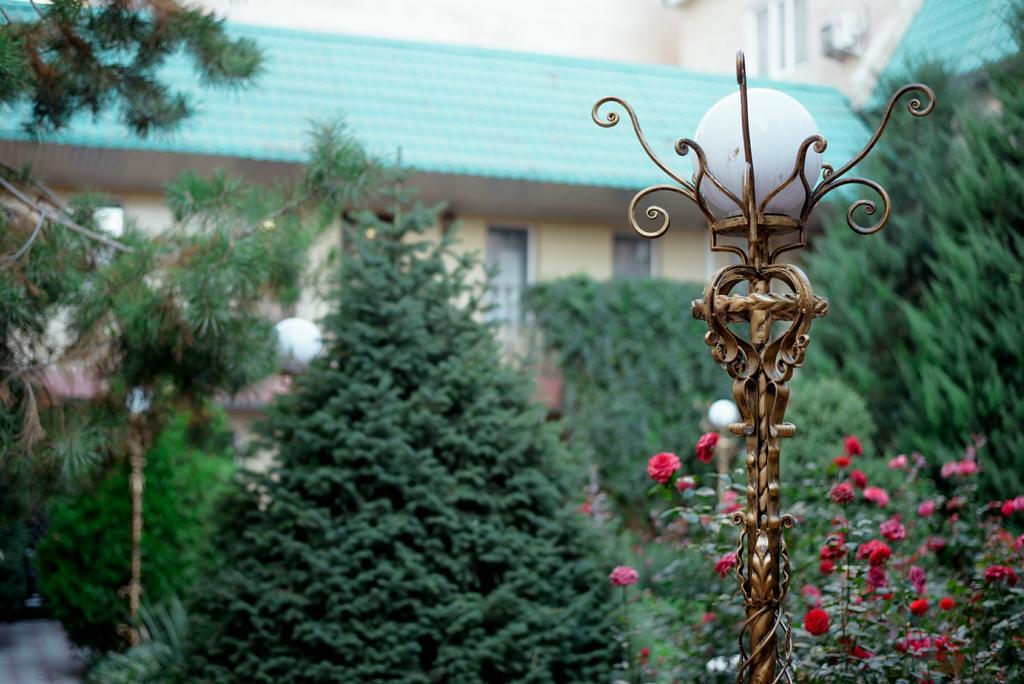Grand Hotel Bişkek Dış mekan fotoğraf