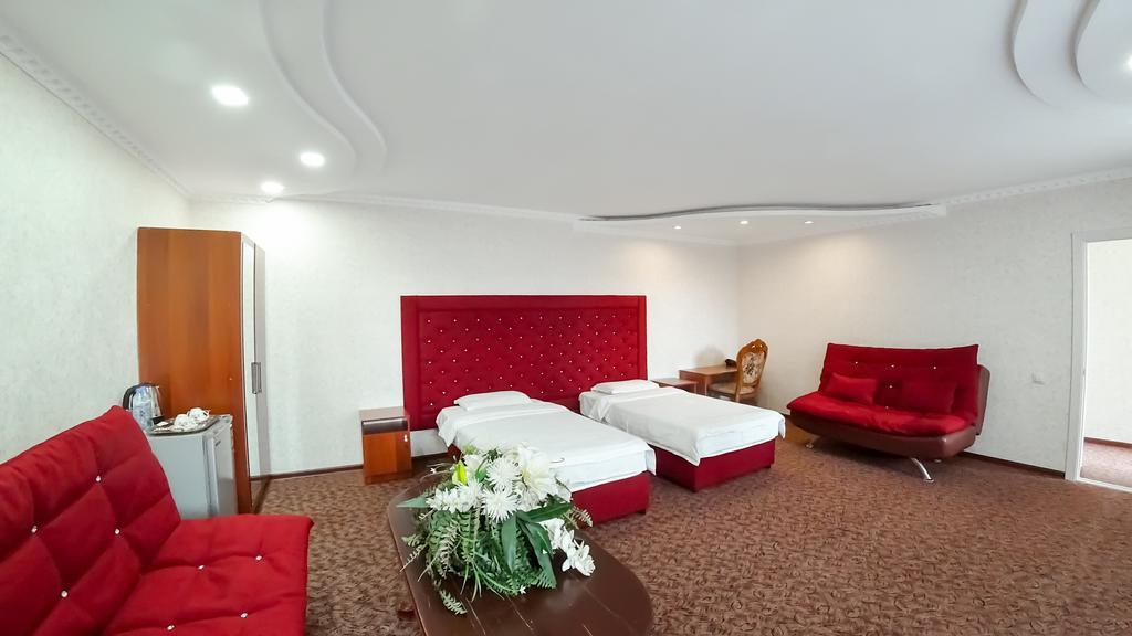 Grand Hotel Bişkek Dış mekan fotoğraf